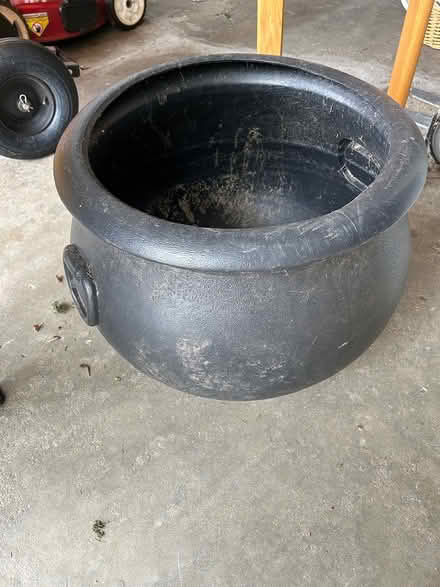 Photo of free Halloween Cauldron, large plastic (Sun Prairie) #3
