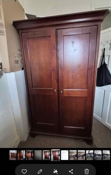 Photo of free Wardrobe + 2 side cabinets (London N17) #1