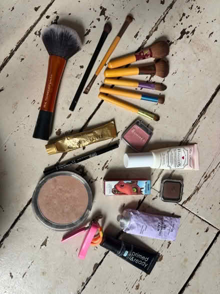 Photo of free Makeup (SE4) #1