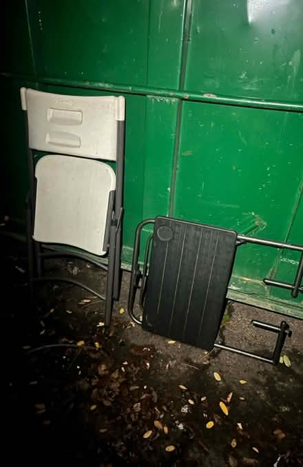 Photo of free Chair tv (Fairfax virginia) #4