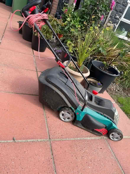 Photo of free lawnmower (Hellesdon NR6) #1