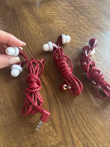 Photo of free Three pairs of ear phones (Newbury Park IG2) #3