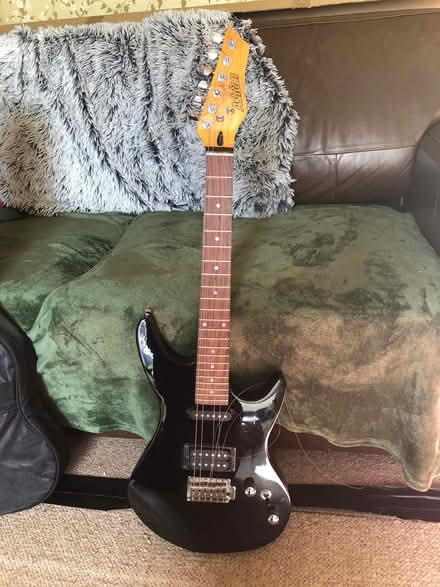 Photo of free Small/child’s electric guitar (Edgeside BB4) #2