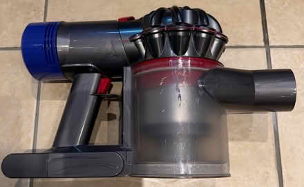 Photo of free Dyson V8 Totalcare cordless hoover (Belvedere DA17) #2