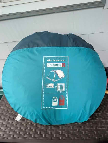 Photo of free Quechua 2-Seconds Tent (3-person) (Teele Square) #1