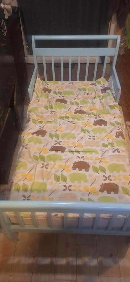 Photo of free Toddler Bed (North Shore) #1