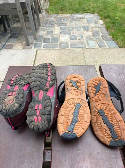 Photo of free Ladies Trainers Size 5 and Sandals Size 4 (Purbeck District BH20) #3