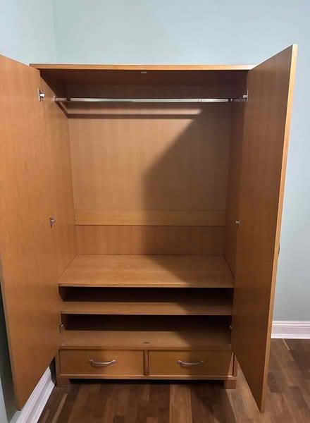 Photo of free Wardrobe (Streatham SW16) #3