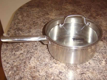 Photo of free large swan saucepan (Durrington BN13) #1