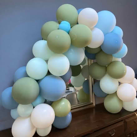 Photo of free Balloon arch (AL1 near Morrisons) #1