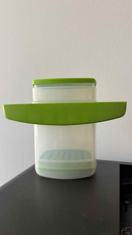 Photo of free Starfrit vegetable chopper (Gerrard/Main) #1