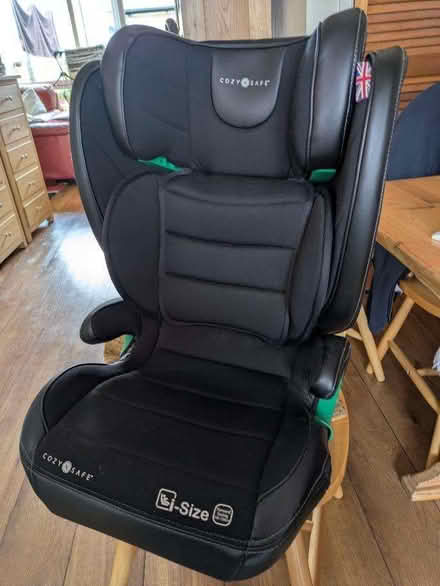 Photo of free Car/booster seat (Hazlemere HP15) #1