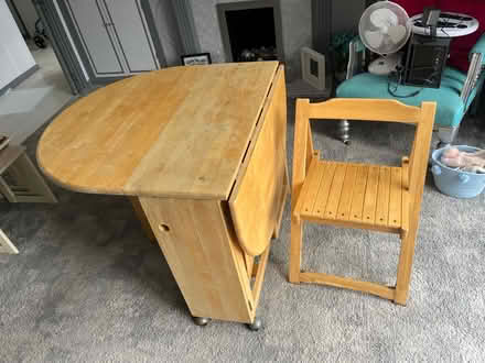 Photo of free Drop leaf table (Epping….. CM16) #2
