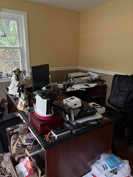 Photo of free Desk (South Nashua) #1