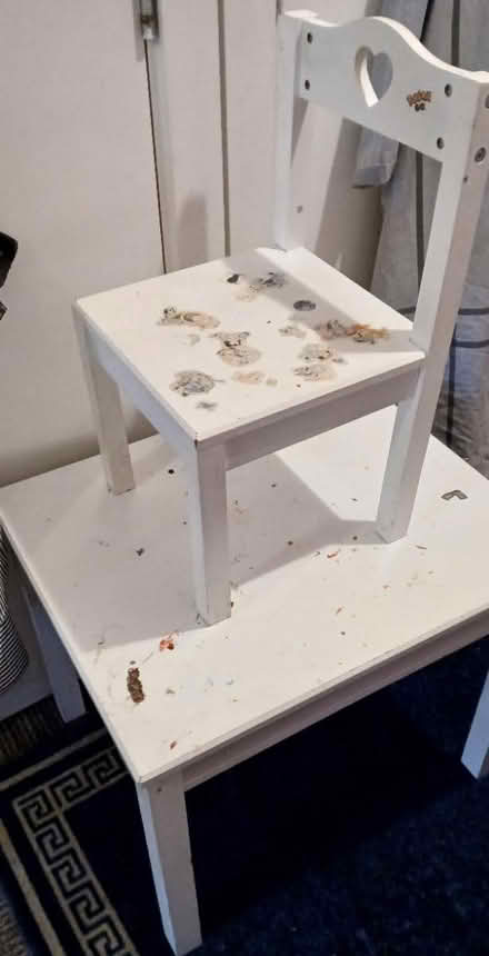 Photo of free kids table & chair (Kennington SE11) #2