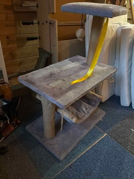 Photo of free Cat scratching frame (Vigo Village DA13) #2