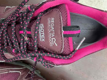 Photo of free Ladies Trainers Size 5 and Sandals Size 4 (Purbeck District BH20) #2