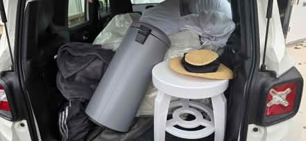 Photo of free Bedding and bedroom stuff (N181LF) #1