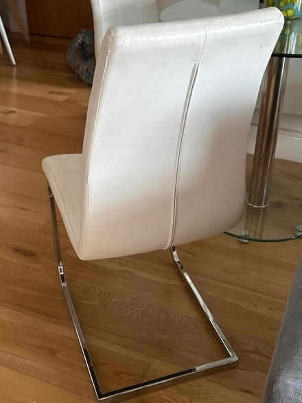 Photo of free 4 white chairs (Surrey Quays SE8) #2