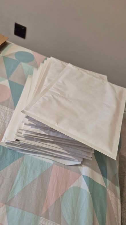 Photo of free Padded envelopes 18x25cm approx (Cogges OX28) #1