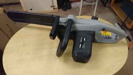 Photo of free Electric Chainsaw (Chelston TQ2) #4