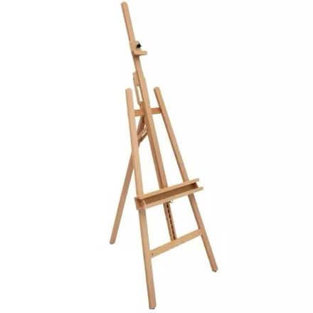 Photo of wooden easel 🎨 (Malden) #1