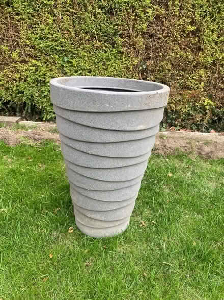 Photo of free Plant pots of various kinds (Harrogate HG2) #2