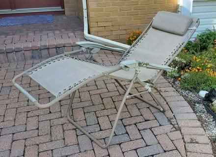 Photo of free Zero gravity lawnchair (Hiawatha Park) #3