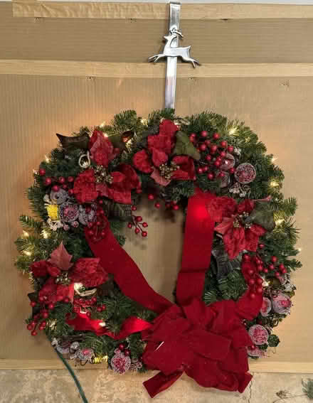 Photo of free Lighted Christmas Wreath (Wayne) #1