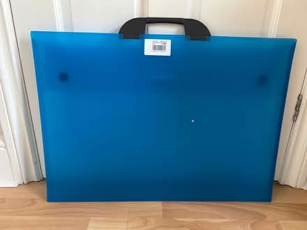Photo of free A2 size art portfolio folder (Chiswick W4 near High Road) #2