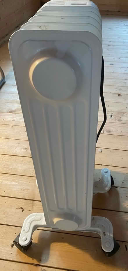 Photo of free Small oil filled radiator (Mill Lane crowborough TN6) #4