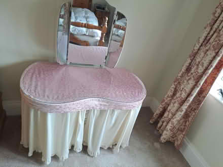 Photo of free Kidney shaped dressing table/stool (Slaithwaite HD7.) #2