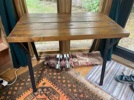 Photo of free Lovely table / small desk (Finsbury Park, N4) #4
