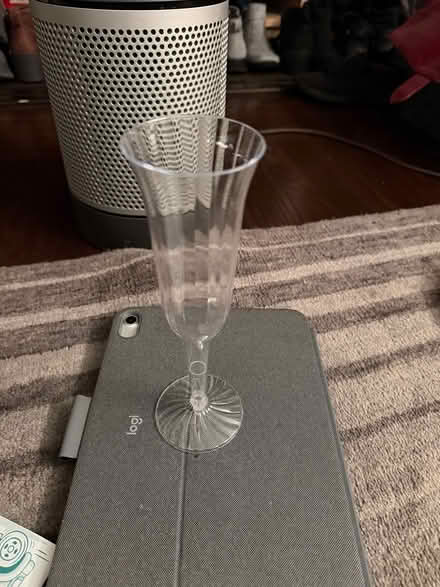 Photo of free disposable champagne, flutes (berkeley) #1