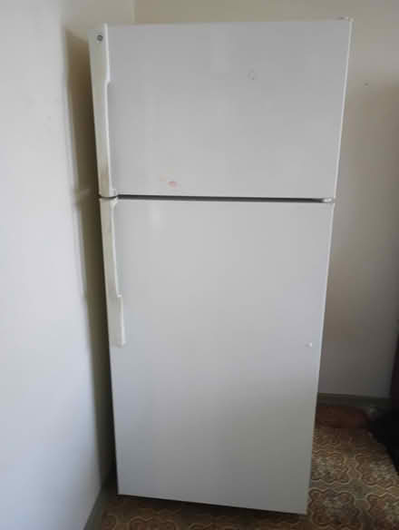 Photo of free Working refrigerator (N. Wales, near train station) #1