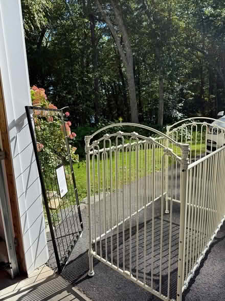 Photo of free Beautiful crib (Sarah Doublet Road Littleton) #4