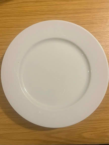Photo of free 4 white dinner plates (Clapham SW4) #1