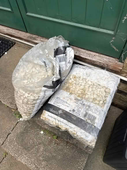 Photo of free 4x Blooma rounded white marble stone (Shepherds Bush W6) #1