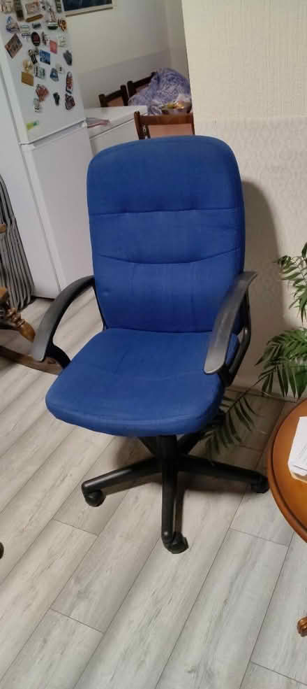 Photo of free Office chair (LE3 9nj) #2