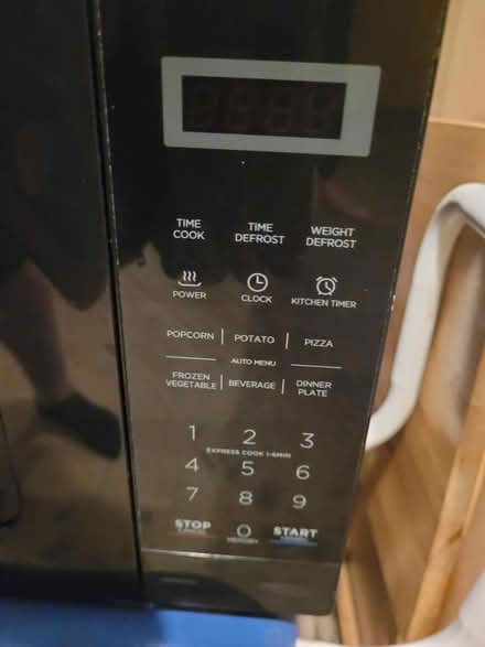 Photo of free Black microwave (NE10 0 Felling) #2