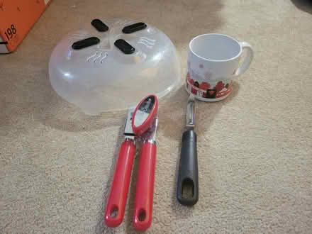 Photo of free Random kitchen supplies (Near billings bridge mall) #1