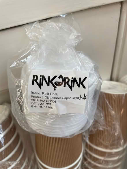 Photo of free New paper cups with lids (S11 Ecclesall) #2