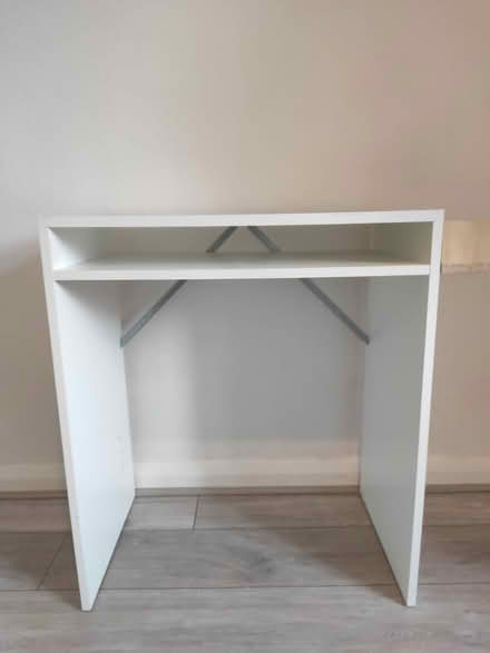 Photo of free Small white desk with upper shelf (E10 6RH) #3