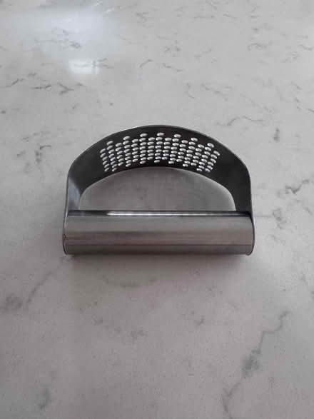 Photo of free garlic crusher (Dennistoun G31) #2