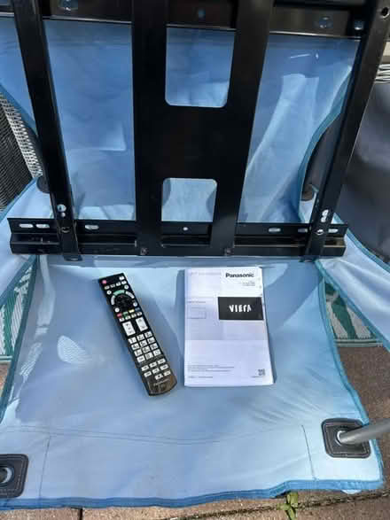 Photo of free Panasonic Plasma 42" HDTV 3D (GL51) #2