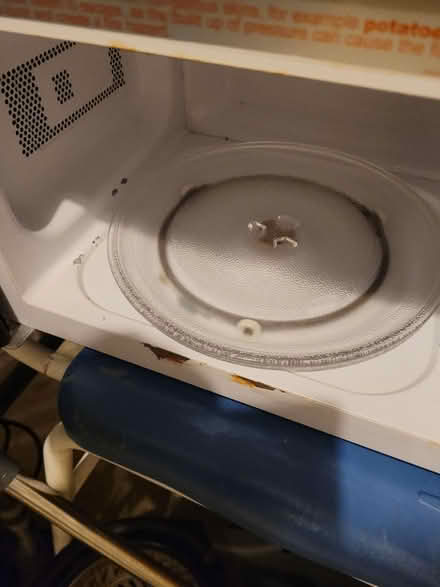 Photo of free Black microwave (NE10 0 Felling) #3
