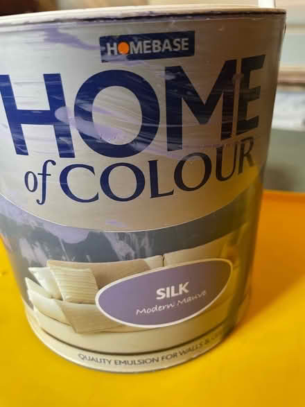 Photo of free PAINT: Homebase 'Modern Mauve' silk emulsion (De Parys MK40) #1