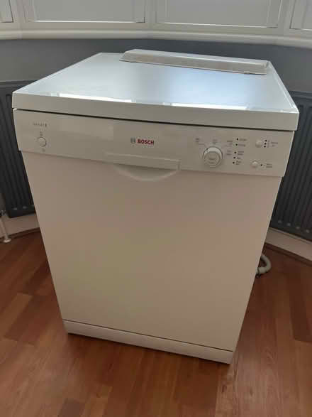Photo of free fully working dishwasher (Rayners Lane - HA2) #1