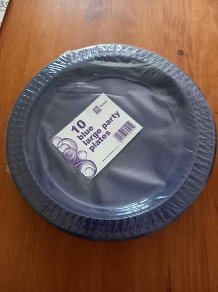 Photo of free Disposal plastic plates (Mottingham SE9) #1