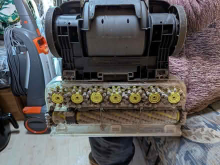 Photo of free 2 Vax carpet cleaners for spares or repairs (Portslade by Sea BN41) #1